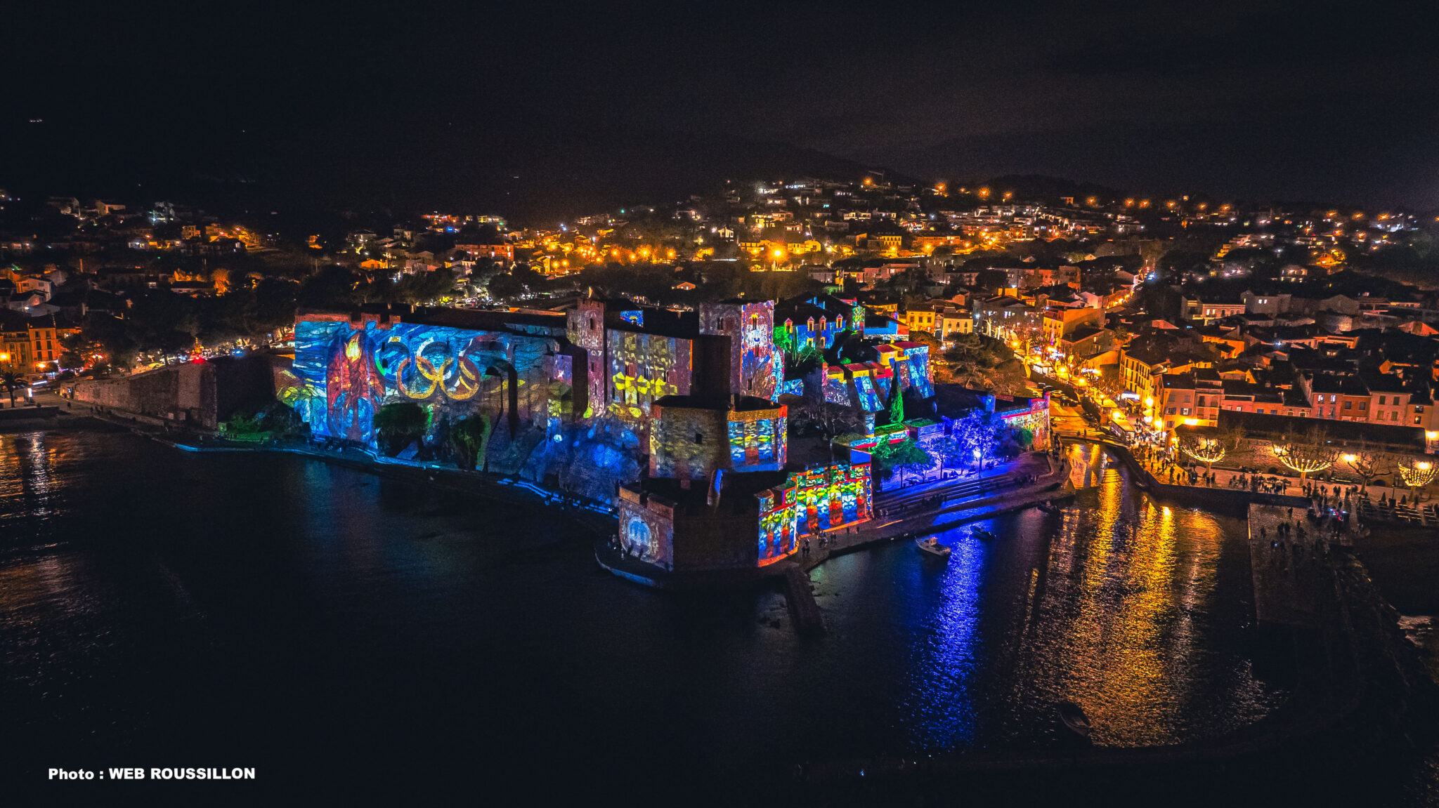 Vidéo de Collioure de nuit et ses illuminations - Marché de nuit
