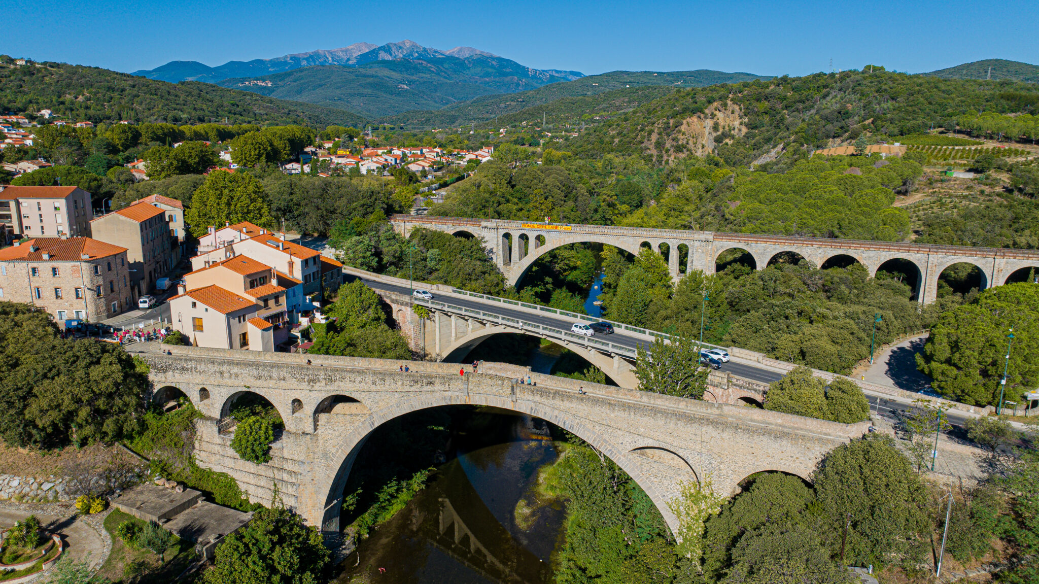 Vue aérienne par drone de la Ronde Cérétane